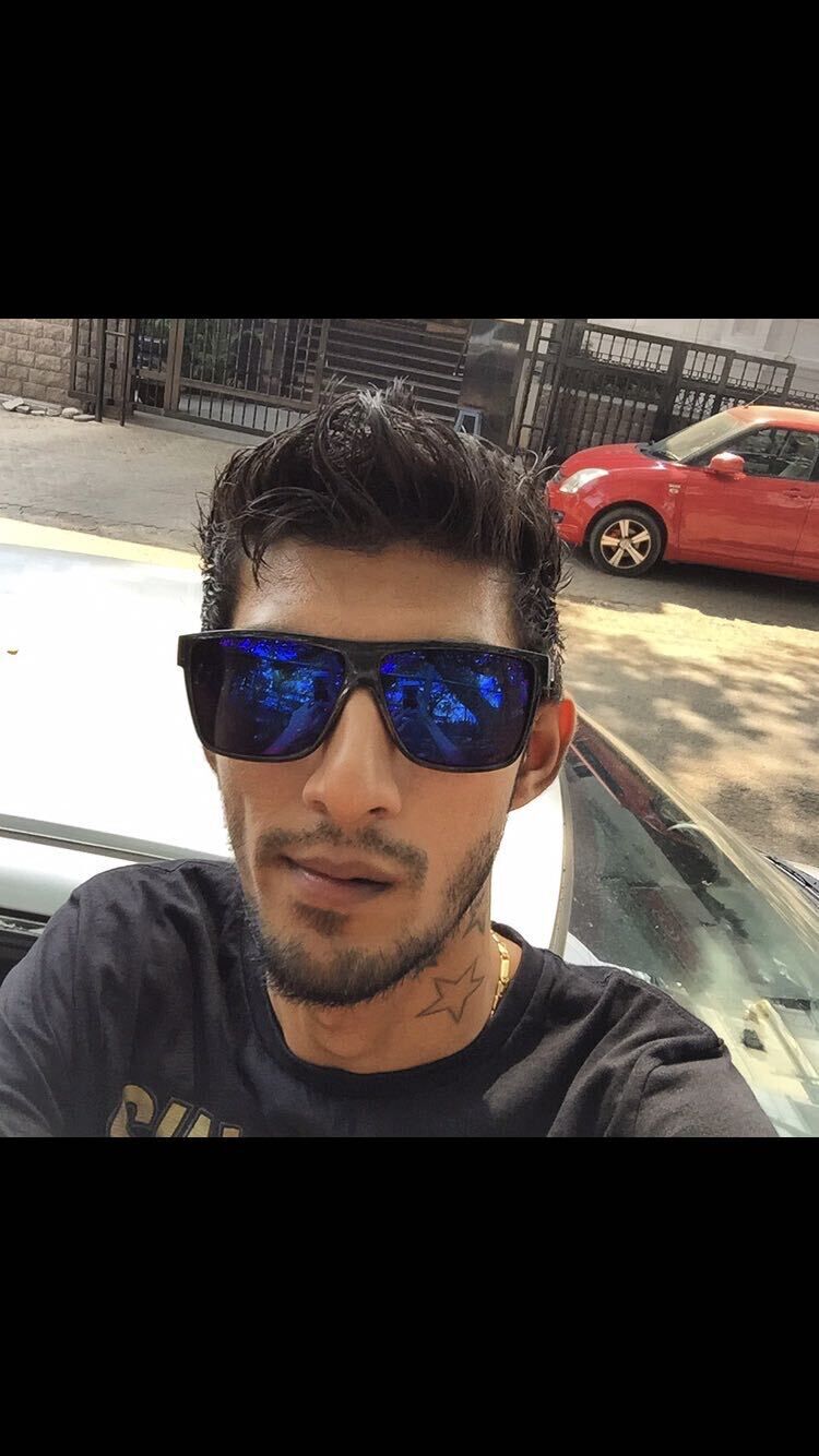  ,   Adarsh, 31 ,   ,   , c 