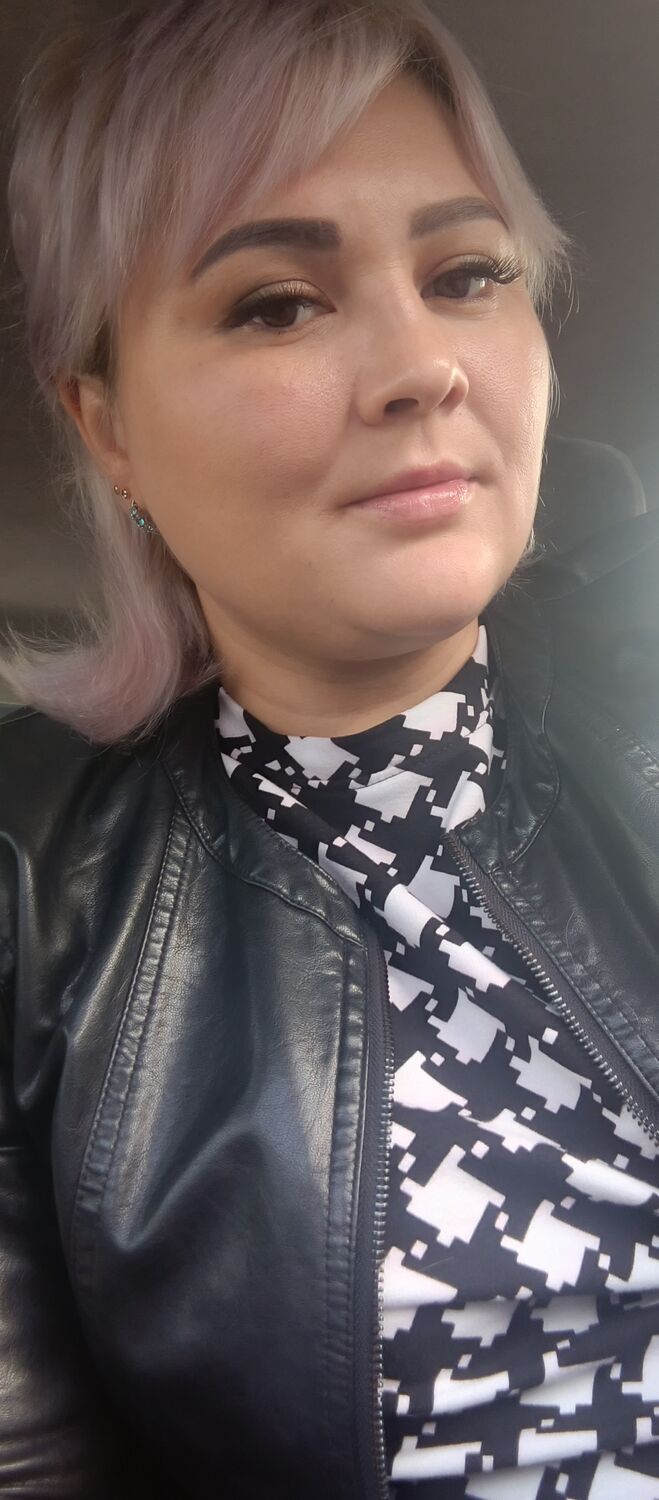  53732458  Elena, 36 ,    