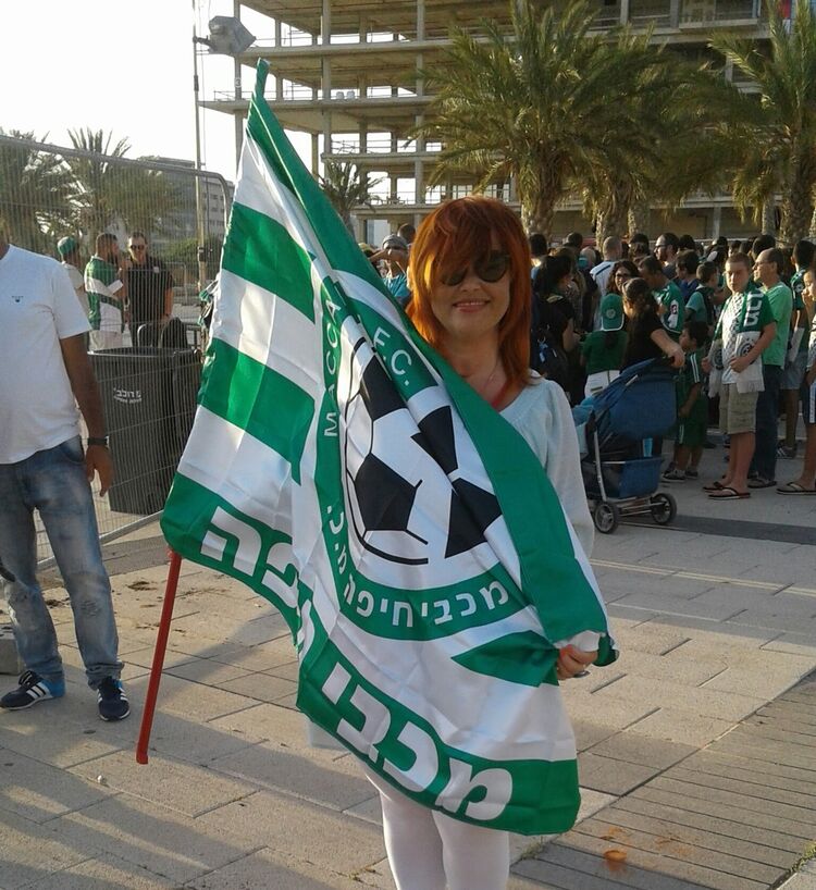  ,   EvaLahouari, 60 ,   ,   , c 