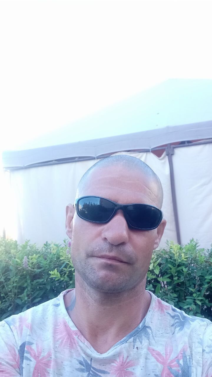  46031618  , 28 ,    