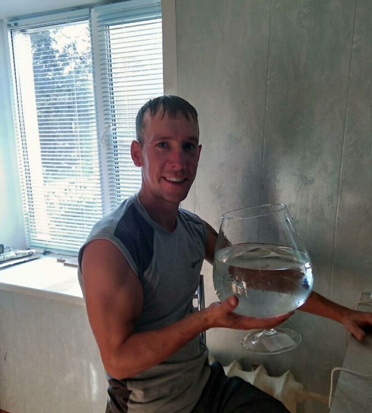  ,   Vadim, 41 ,   ,   