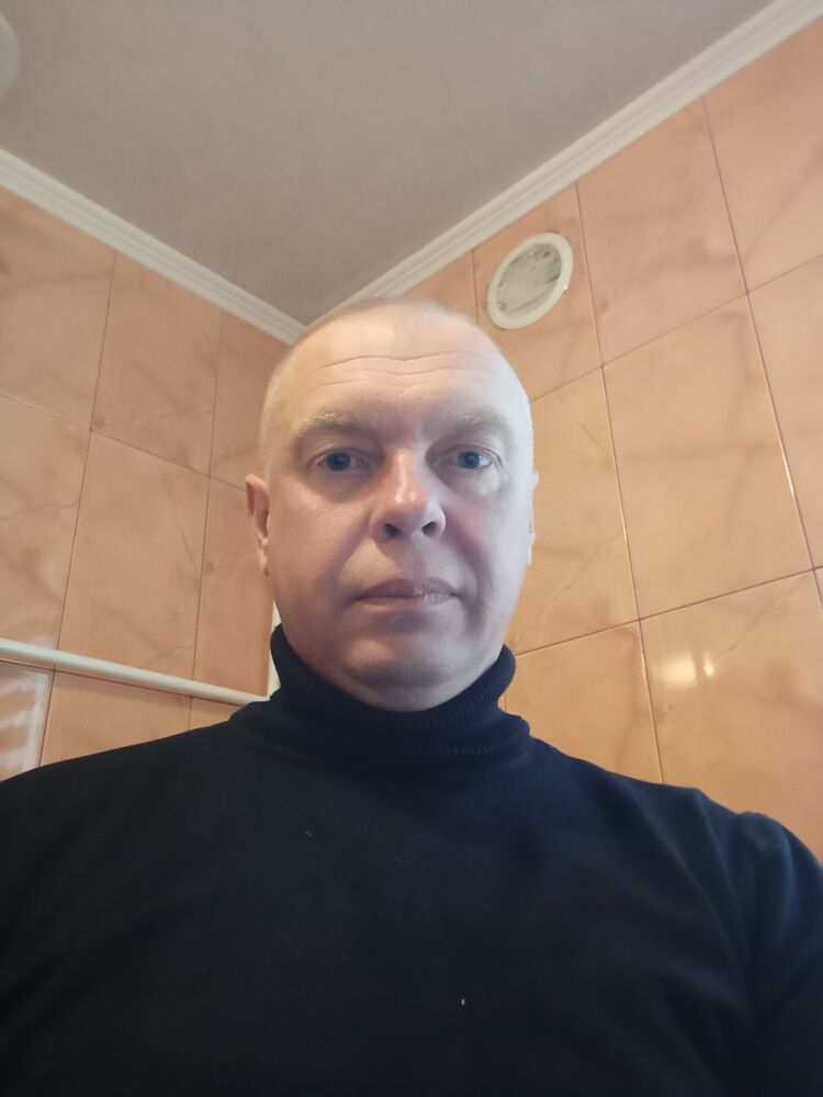  38383028  , 44 ,    
