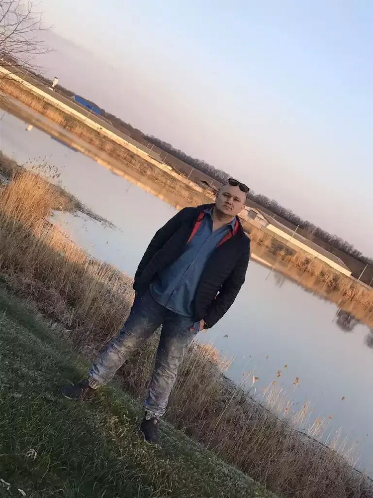  24315908  , 32 ,    