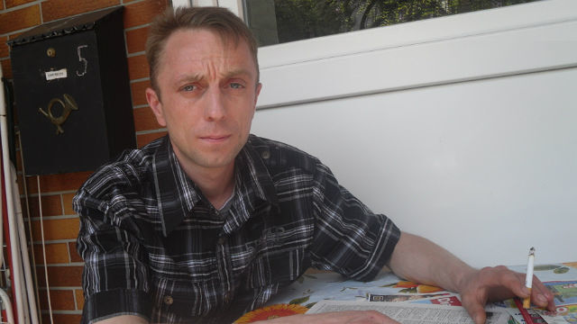  19432088  Alex, 49 ,    