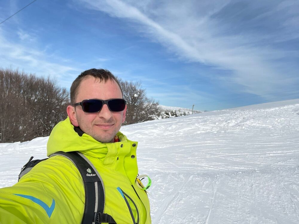  31556348  Vladimir, 37 ,    