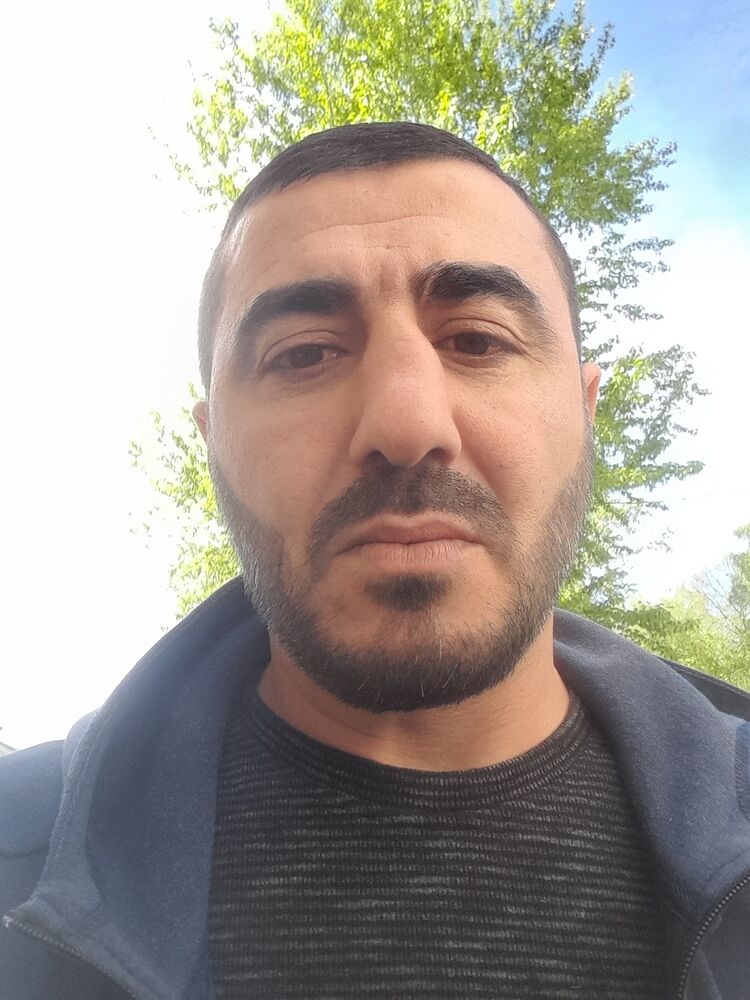 43228918  Merab, 40 ,    