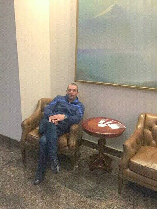 14287238  Edmon, 37 ,    
