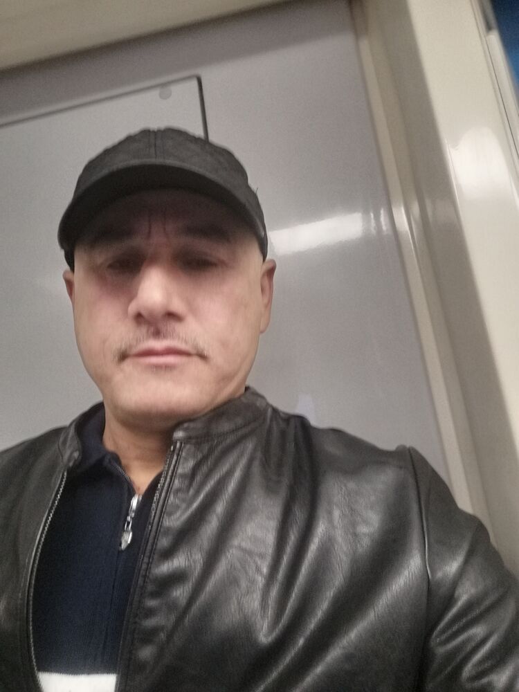  ,   Iskandar, 49 ,   ,   