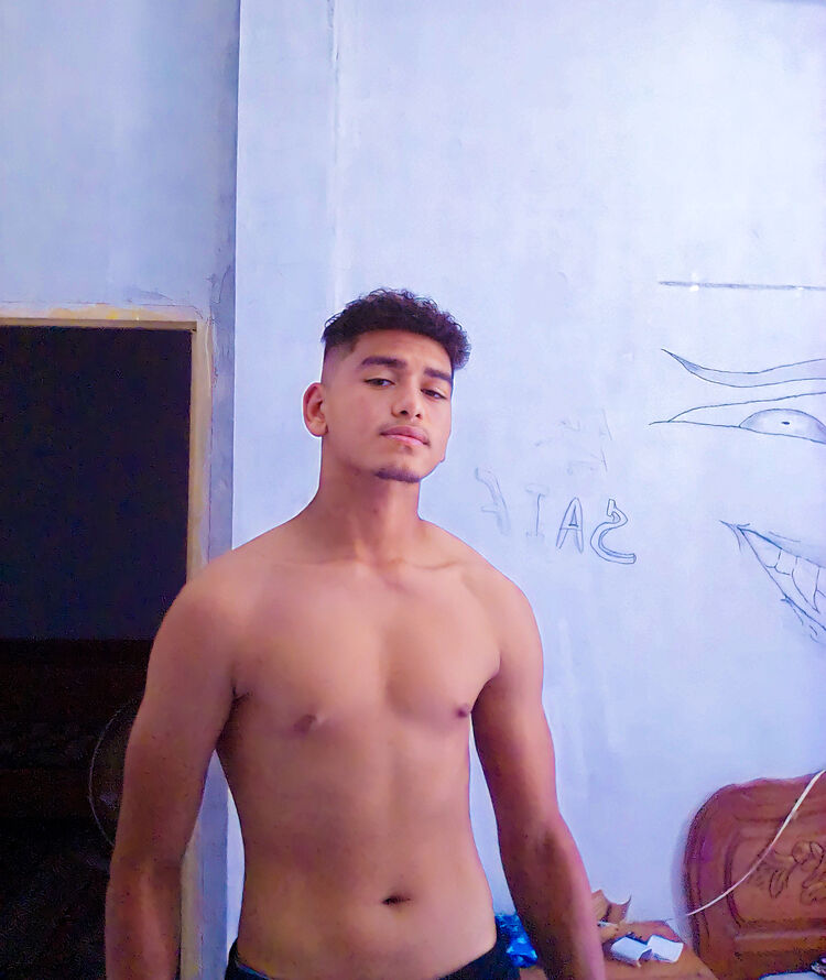  35719678  Saif, 21 ,    Chai Nat