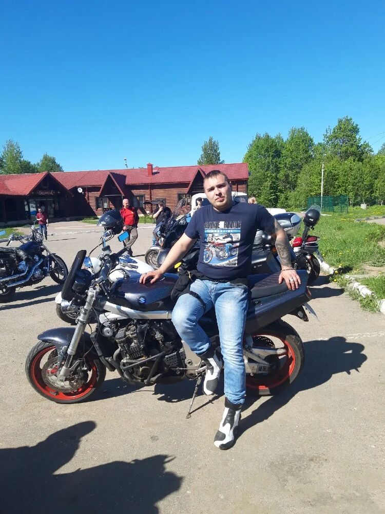  48176878  TIM, 33 ,    