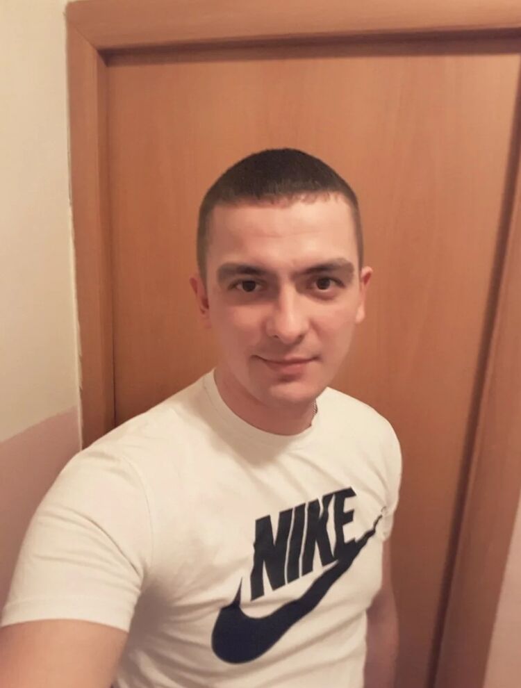  46747158  , 32 ,    