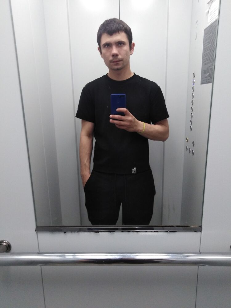  52063048  , 26 ,    -