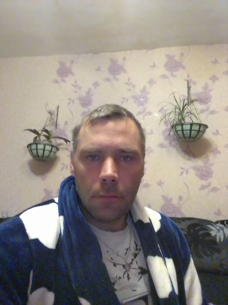  34470218  Roman, 39 ,    