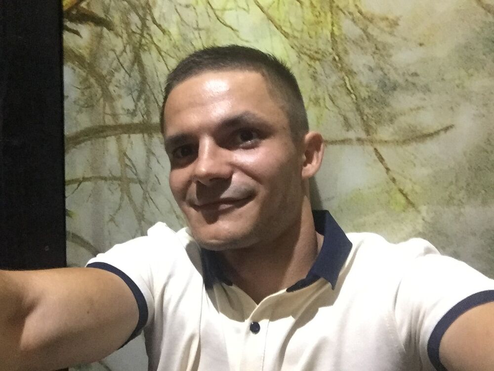  10473828  Mr Karick, 37 ,    