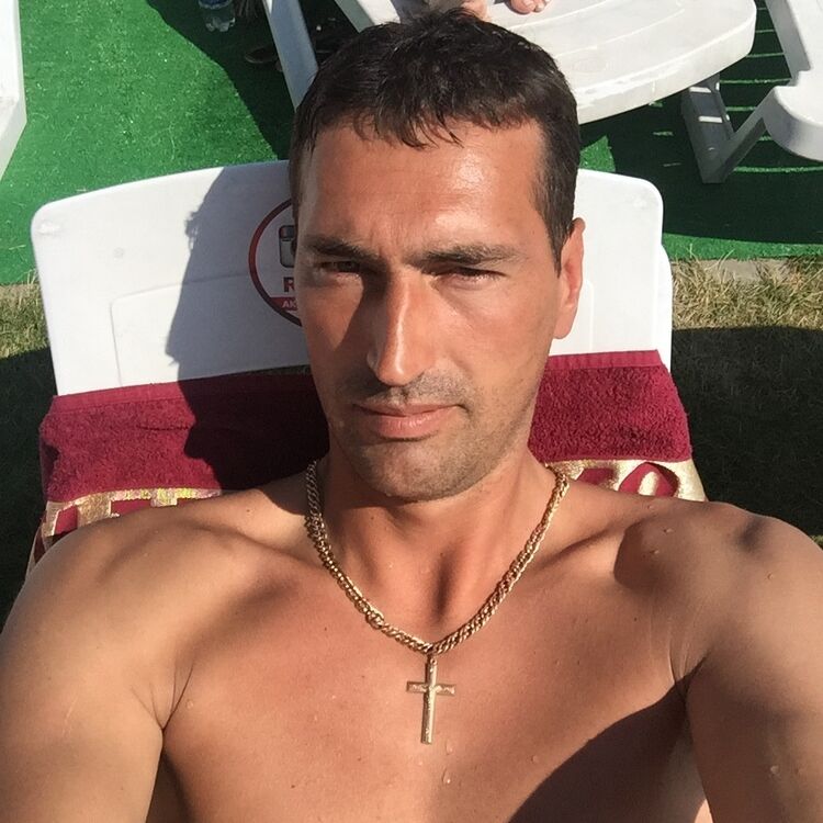  ,   Milovan, 42 ,  