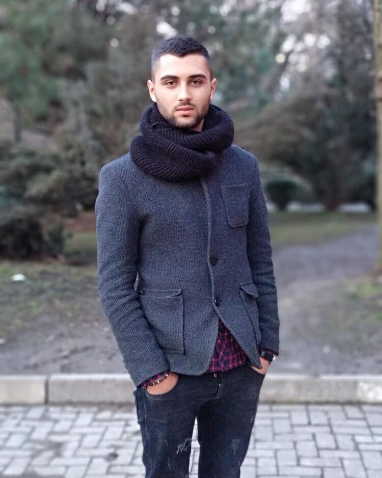  ,   Dorin, 28 ,   , 