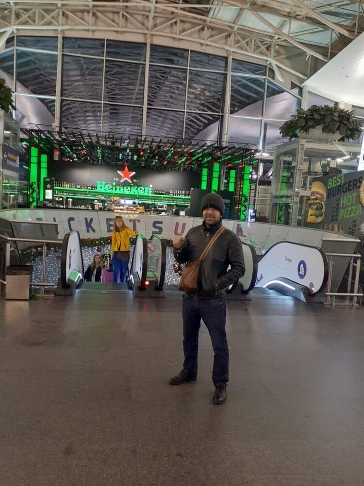  24233978  GARAEV, 42 ,    