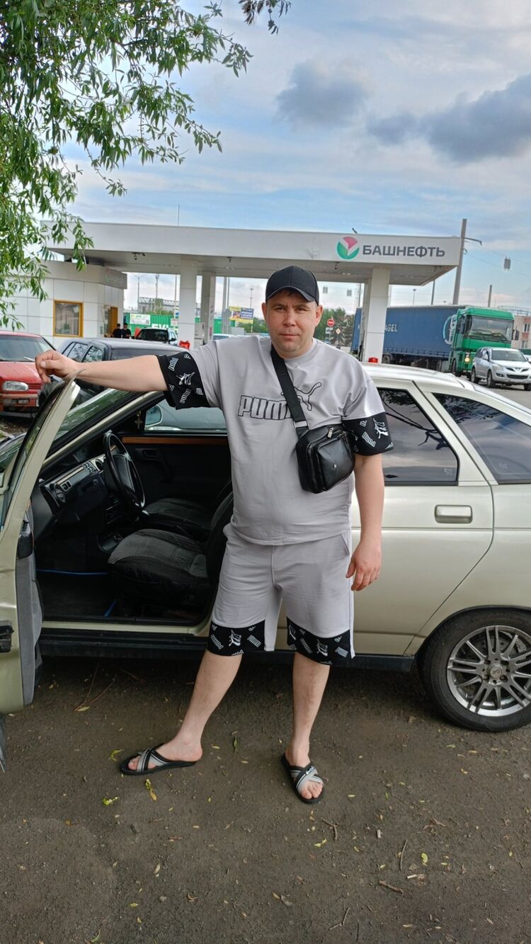  43760578  Alexey, 35 ,    