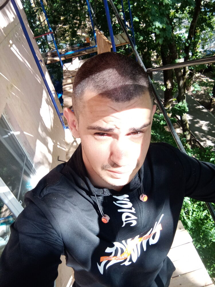  44520538  , 31 ,    