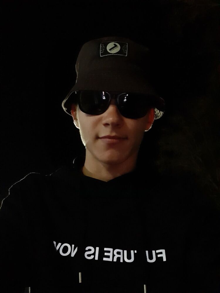  33587388  , 22 ,    