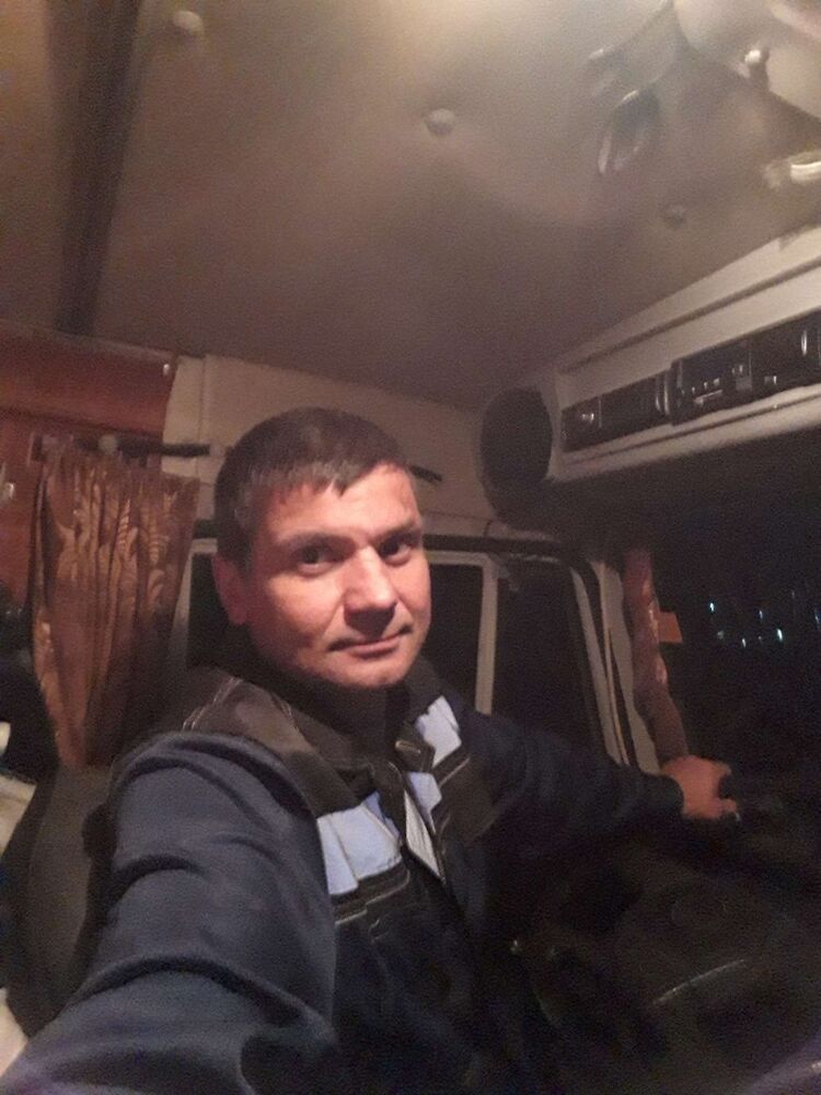  13736898  , 49 ,    