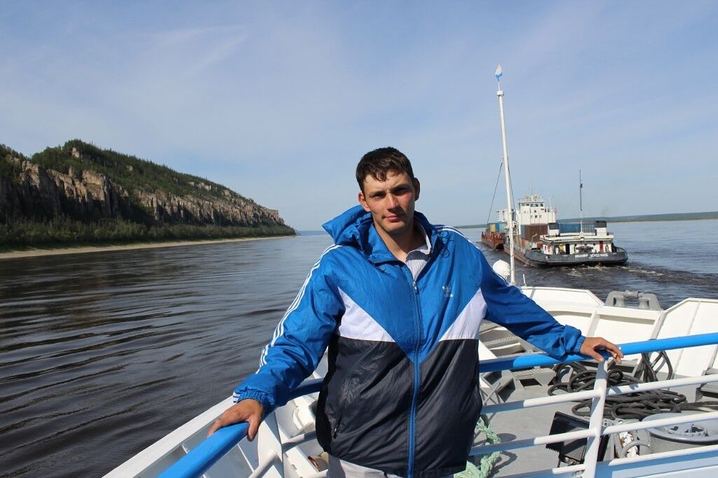  11200498  Slava, 41 ,    -