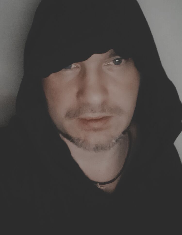  53995608  Ivan, 42 ,    