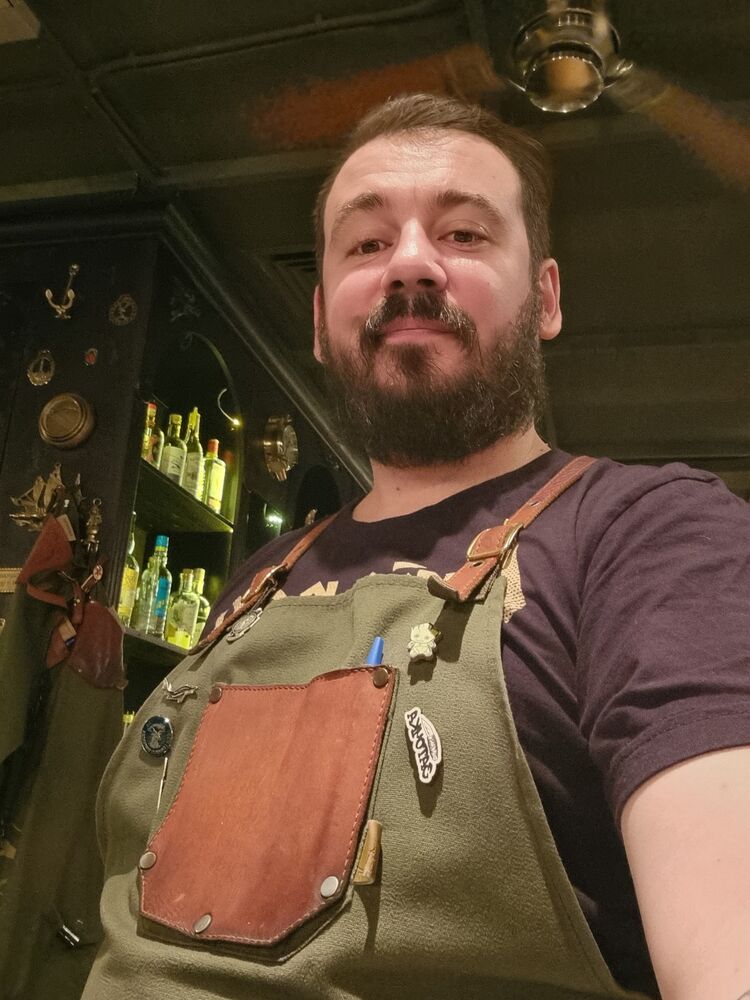  29923508  , 37 ,    -