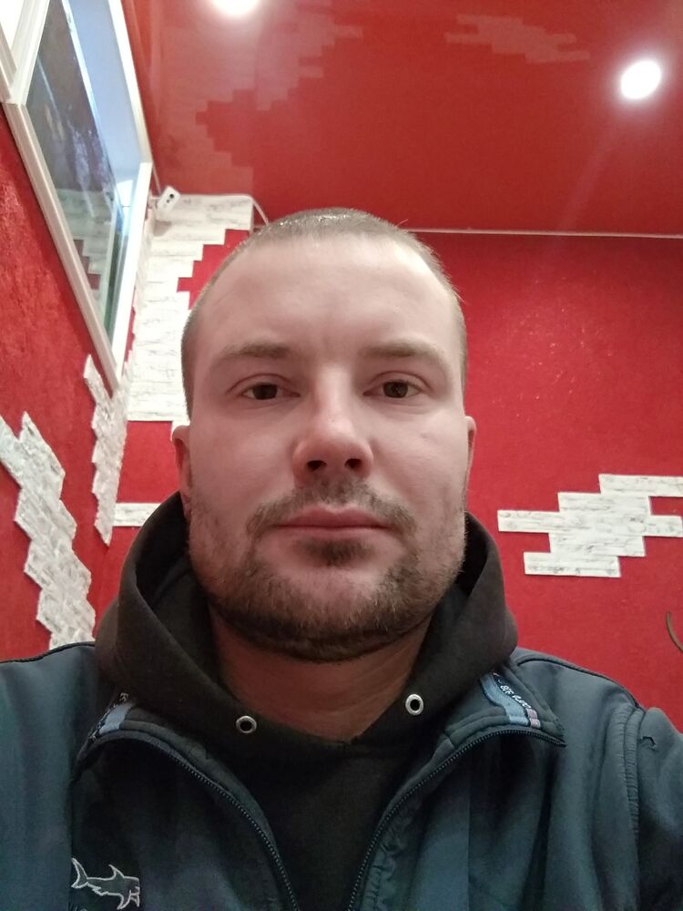  46985848  , 33 ,    