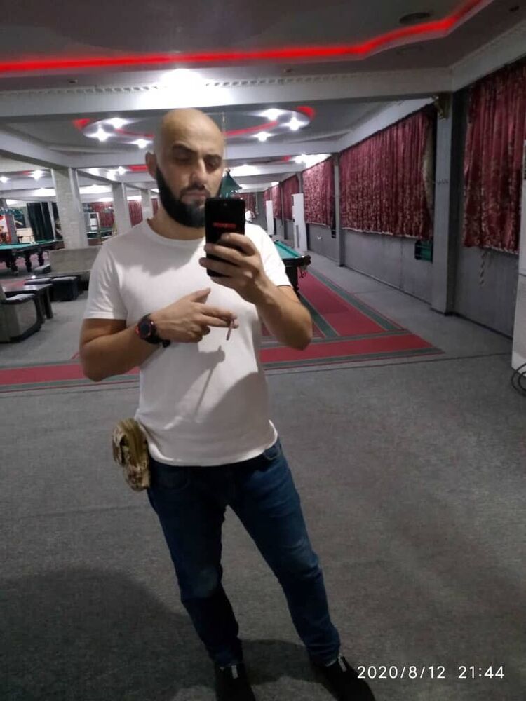  31436868  Ismail, 33 ,    