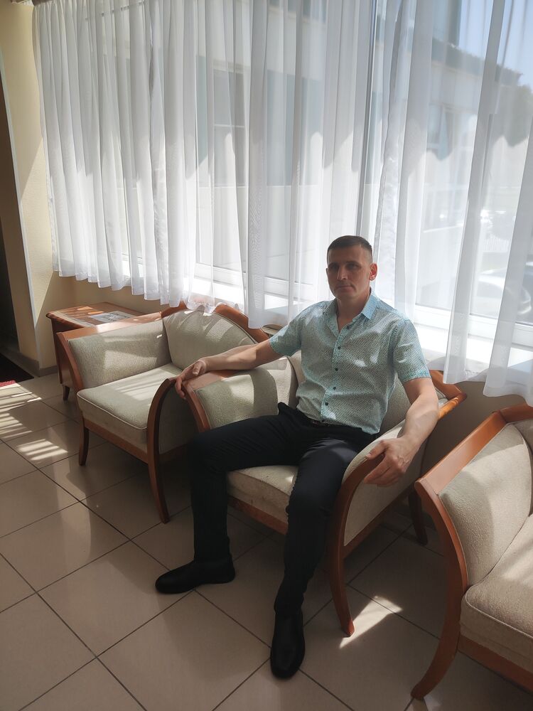  44163808  Evgeny, 49 ,    -