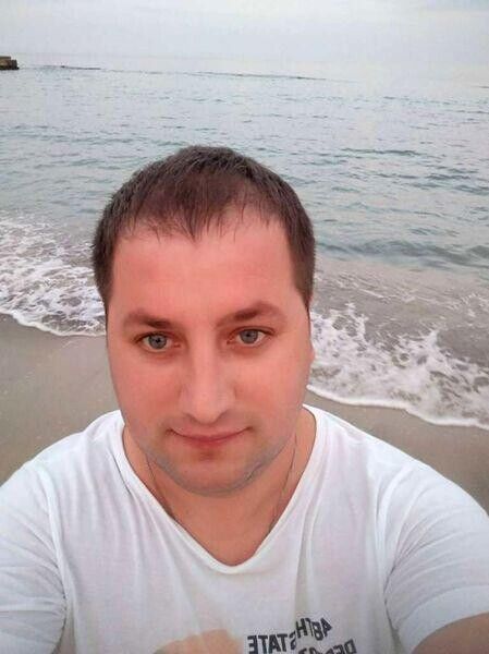  22290058  Andrei, 41 ,    