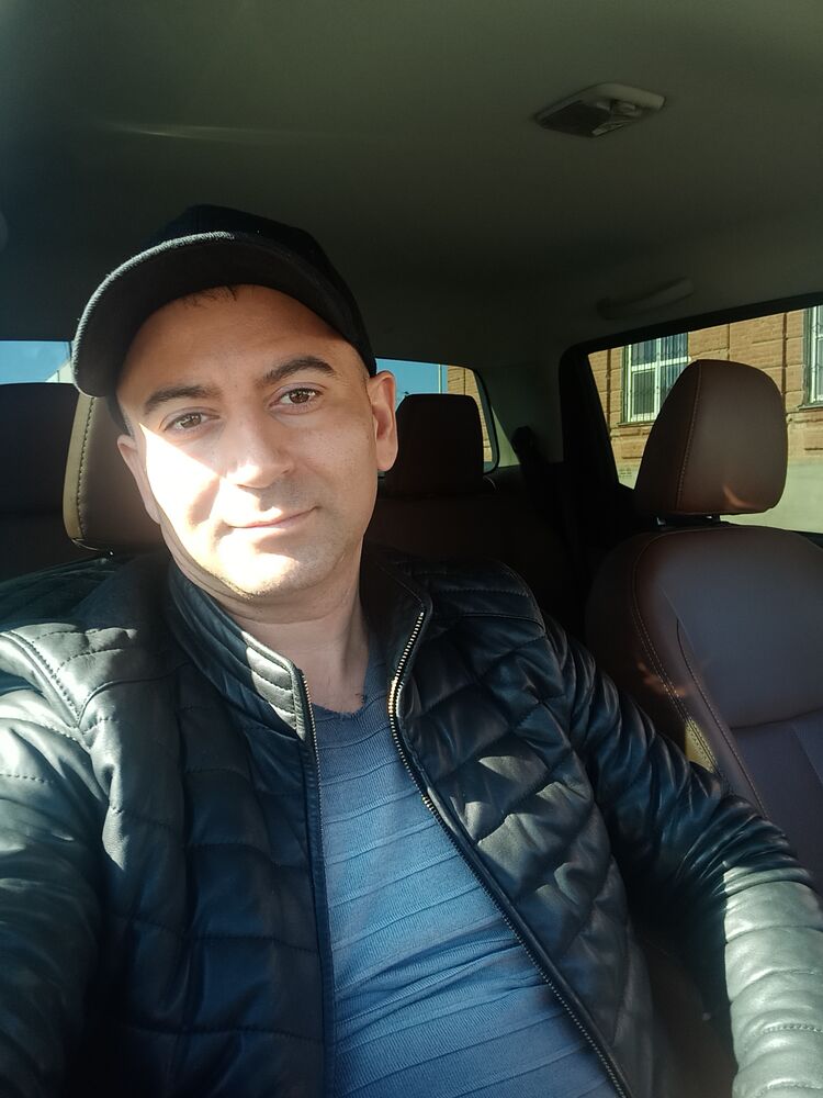  ,   Armen, 38 ,     , c 