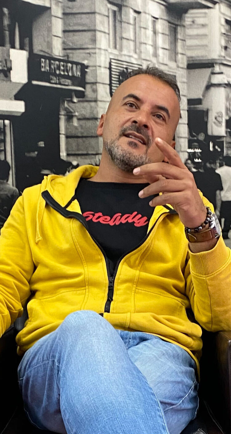  ,   Hakan, 41 ,   ,   