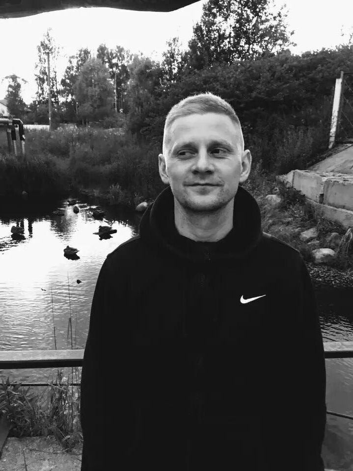  54500638  Roman, 36 ,    -