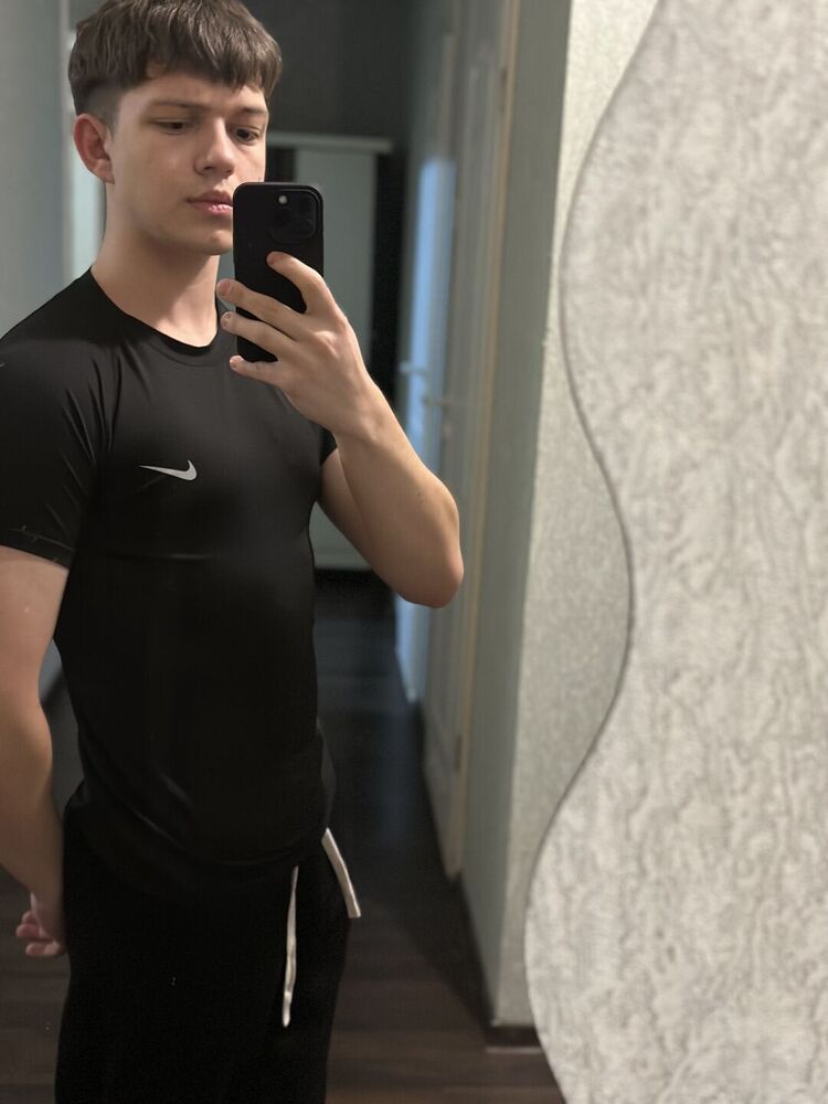  ,   Arthur, 20 ,   ,   