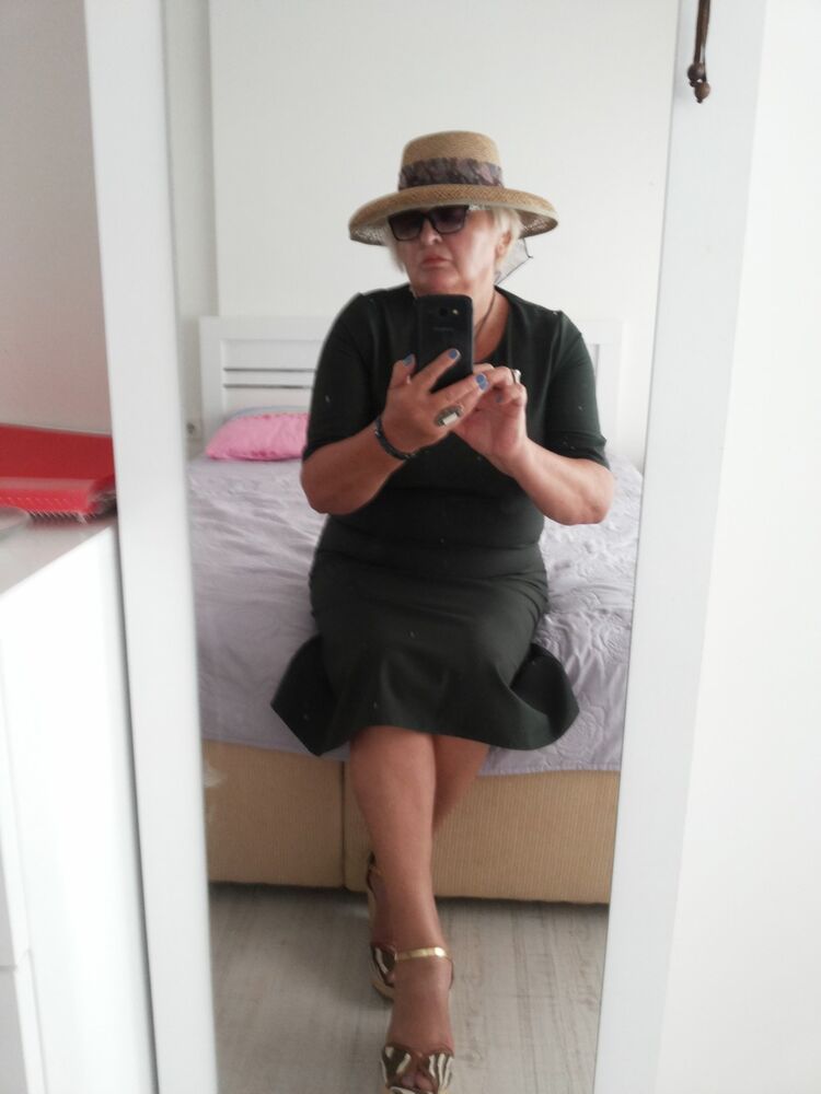  17527598  Magda, 62 ,    