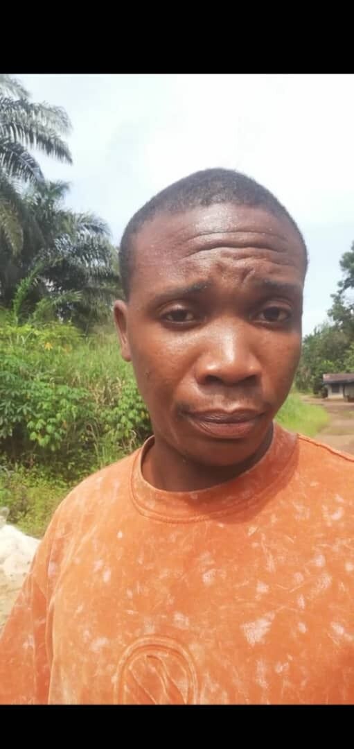  54439938  Andrew, 26 ,    -