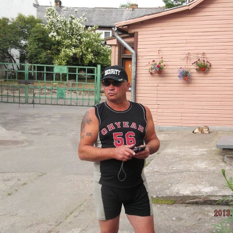  ,   Rolands, 64 ,   
