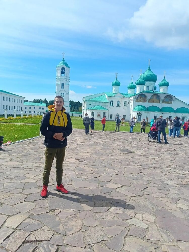  44322138  Gennady, 25 ,    