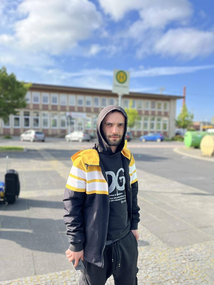  ,   Gio, 29 ,   ,   