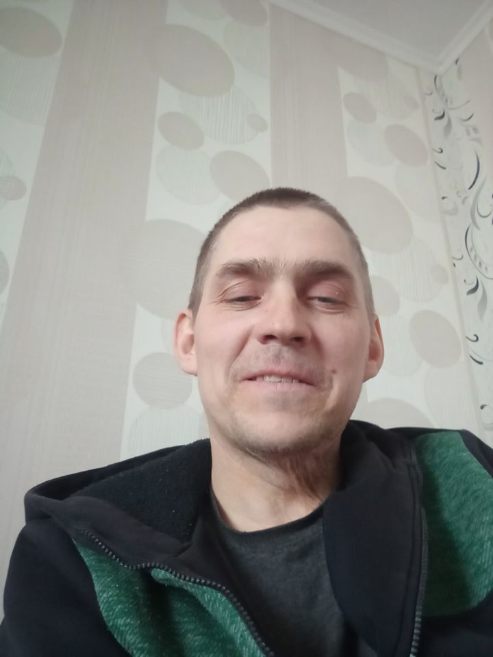  19354228  Anton, 45 ,    