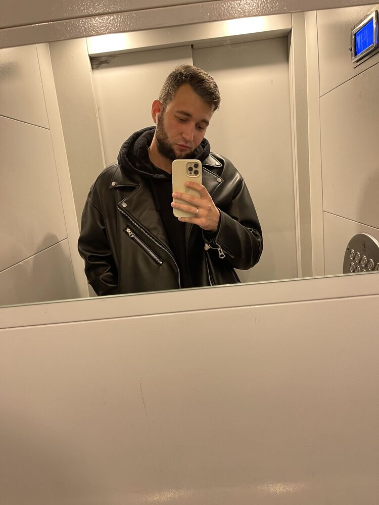  ,   Vladislav, 29 ,   ,   