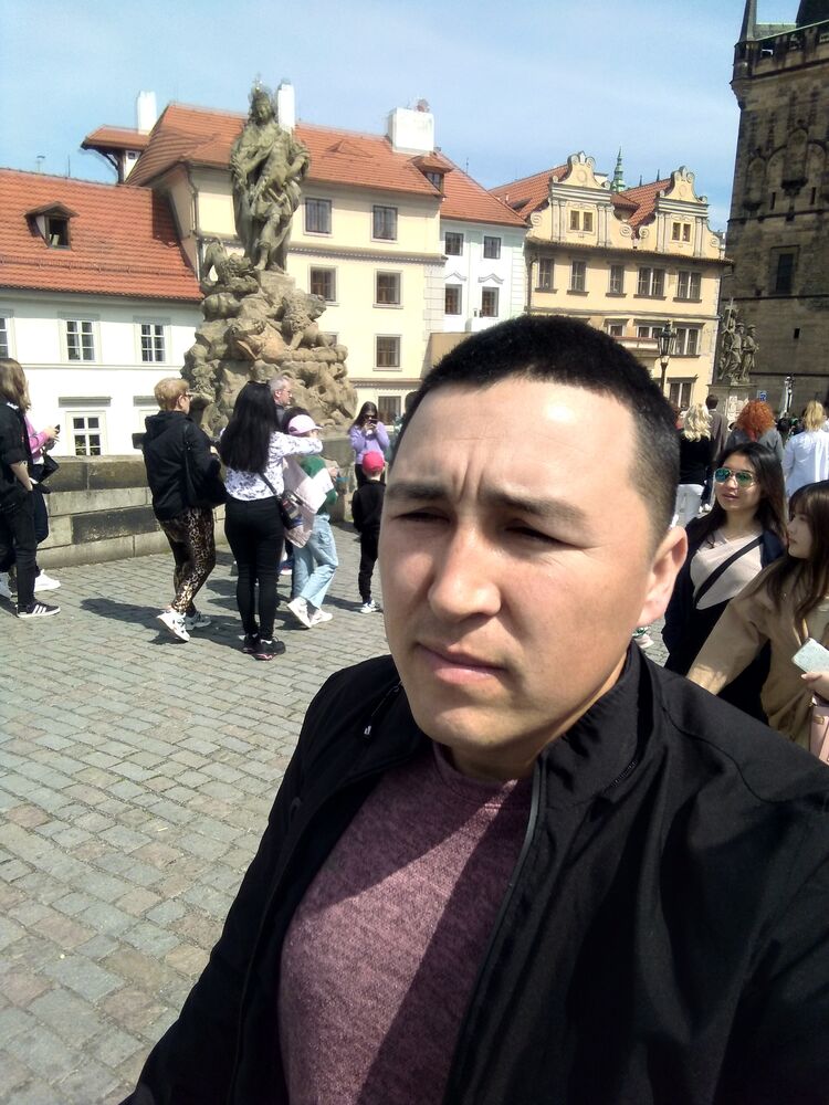  Bohnice,   Rasul, 32 ,   ,   
