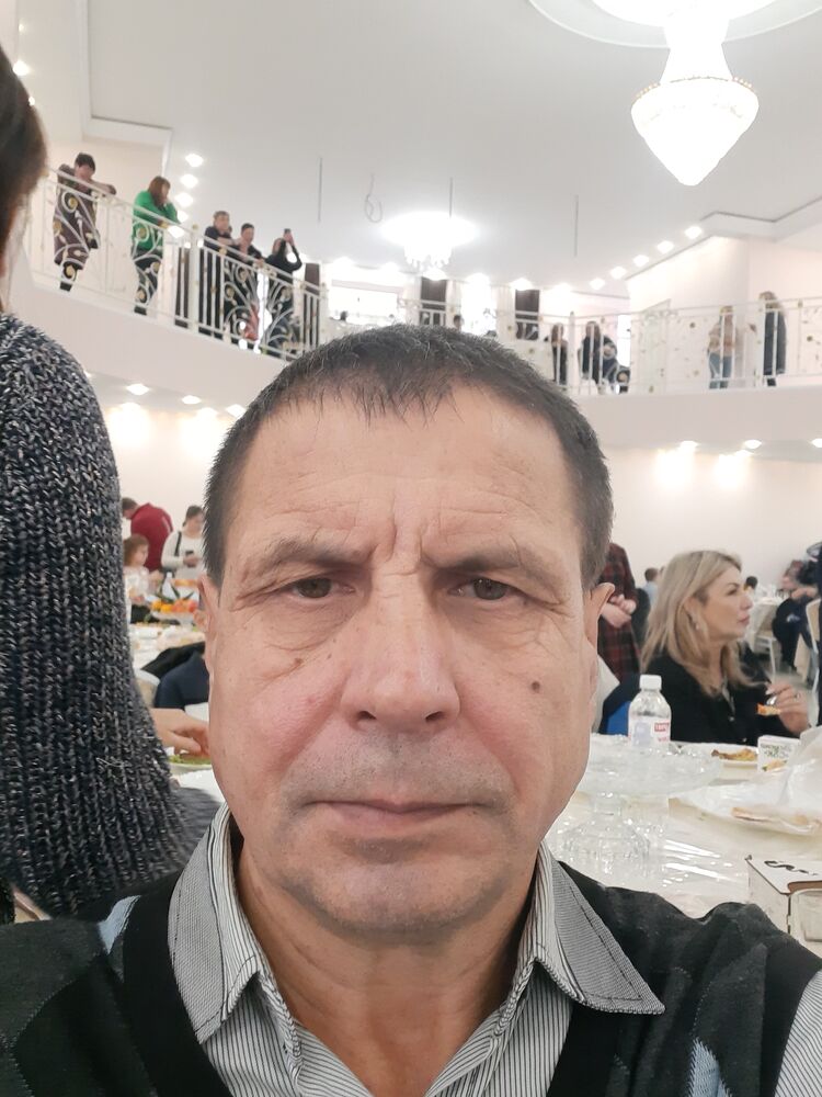  48205798  , 61 ,    