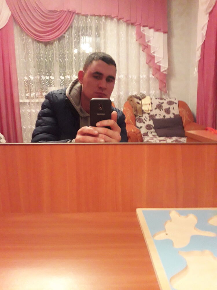  Frankfurt am Main,   Maxim, 33 ,   ,   , c 