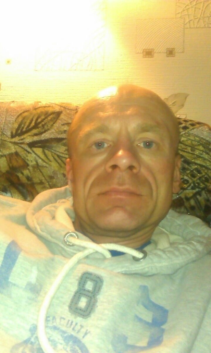  8325678  Aleksanbr, 45 ,    