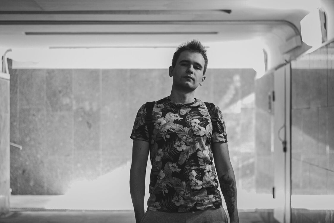  ,   Vladislav, 28 ,     , c 