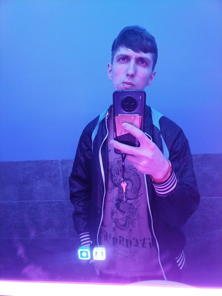  48214058  , 26 ,    