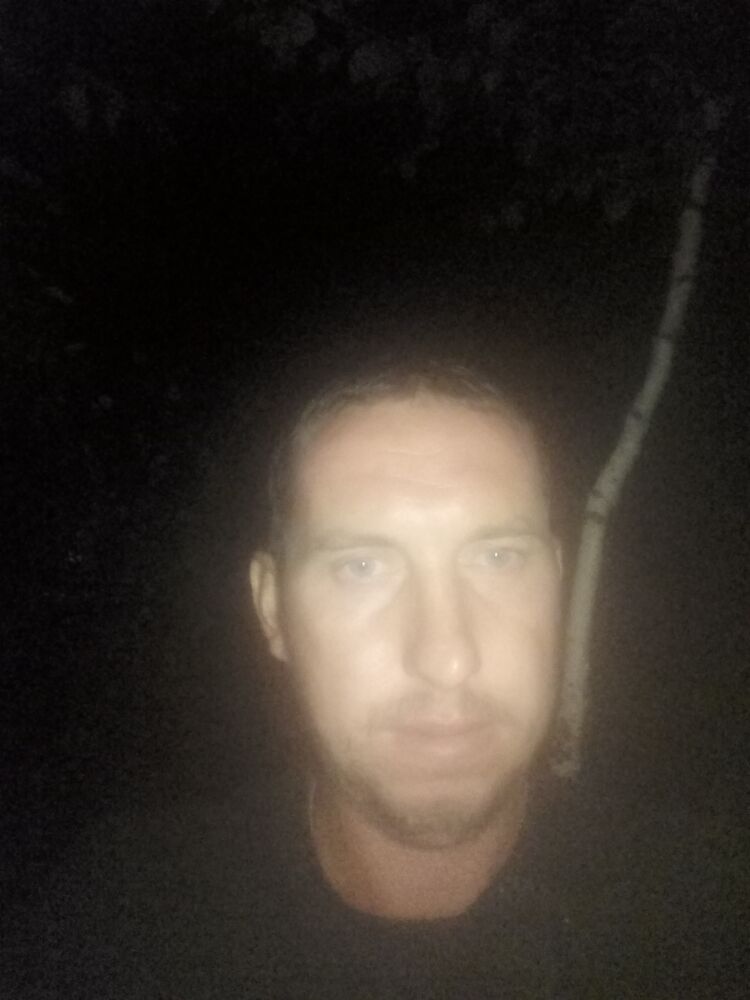  23793718  , 37 ,    